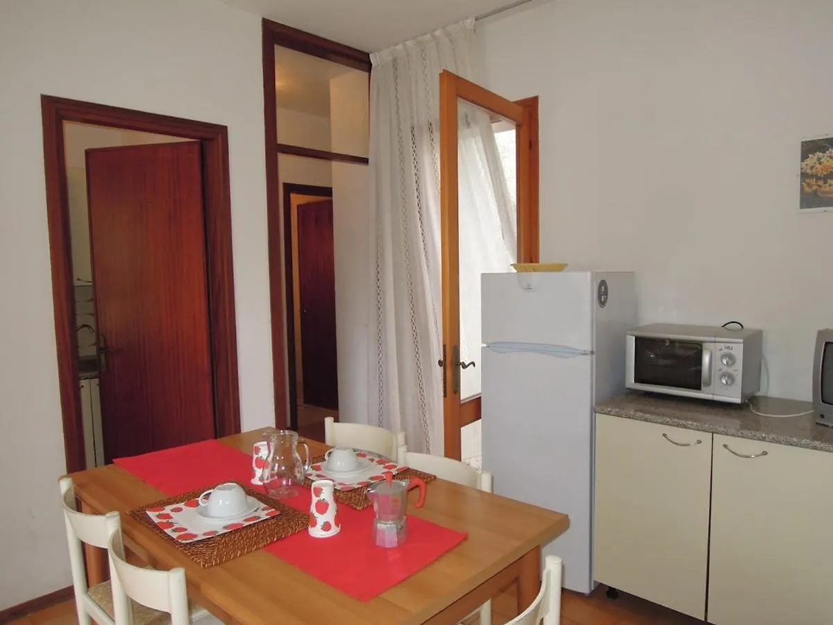 Villa With Private Garden And Barbeque - Beahost Bibione Apartment